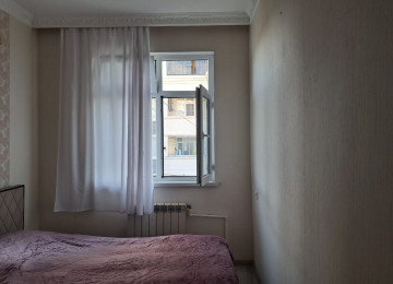 Yaxşı təmirlidir ,əlverişli yerdədir. 2 kondisioner