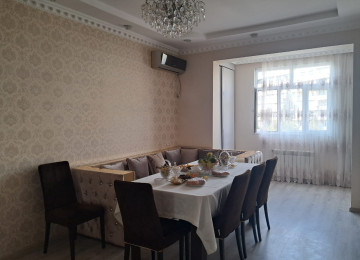 Yaxşı təmirlidir ,əlverişli yerdədir. 2 kondisioner