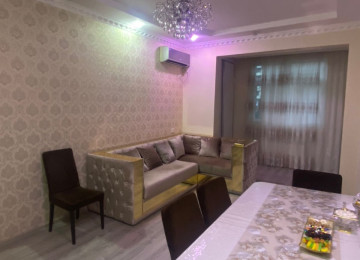 Yaxşı təmirlidir ,əlverişli yerdədir. 2 kondisioner