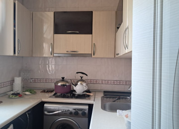 Yaxşı təmirlidir ,əlverişli yerdədir. 2 kondisioner