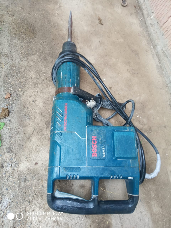 Perferator Bosh firmasinin perferatoru satilir.Yaxsi