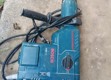 Bosh firmasinin perferatoru satilir.Yaxsi