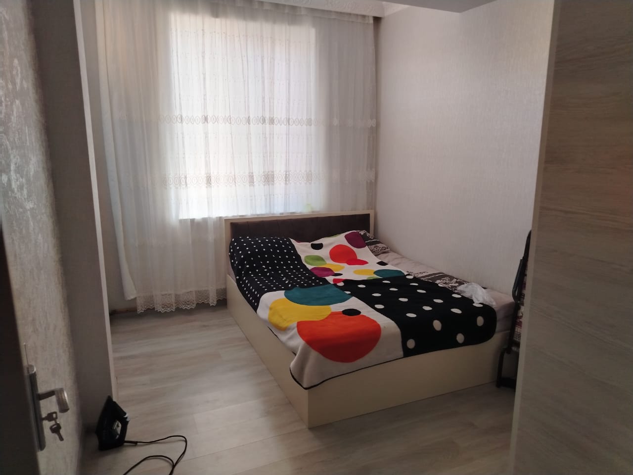 Saray qesebesi ve MTK Da 3 otaq menzil tecli satllr 80 kv