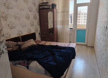 Saray qesebesi ve MTK Da 3 otaq menzil tecli satllr 80 kv