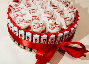 Kinder buketleri sifarisle hazirlanir.Sidarisler en az 1