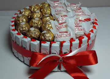 Kinder buketleri sifarisle hazirlanir.Sidarisler en az 1