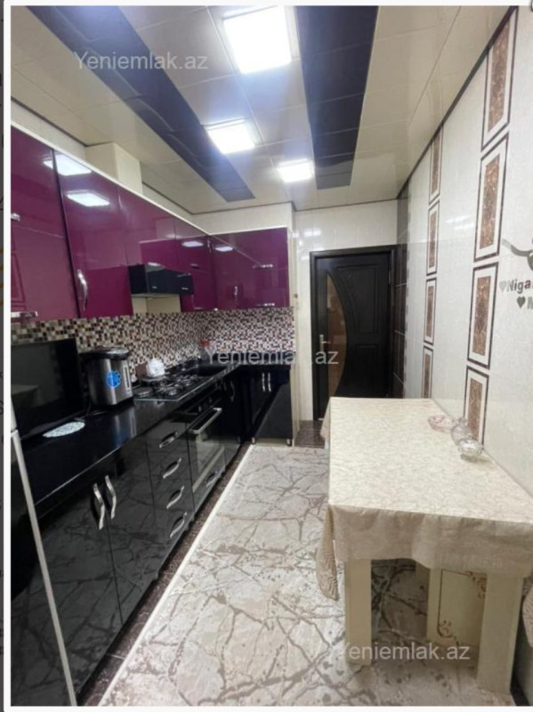 Təcili satılır!!! Mətbəx mebeli yuxarı 345 aşağı hissə 257