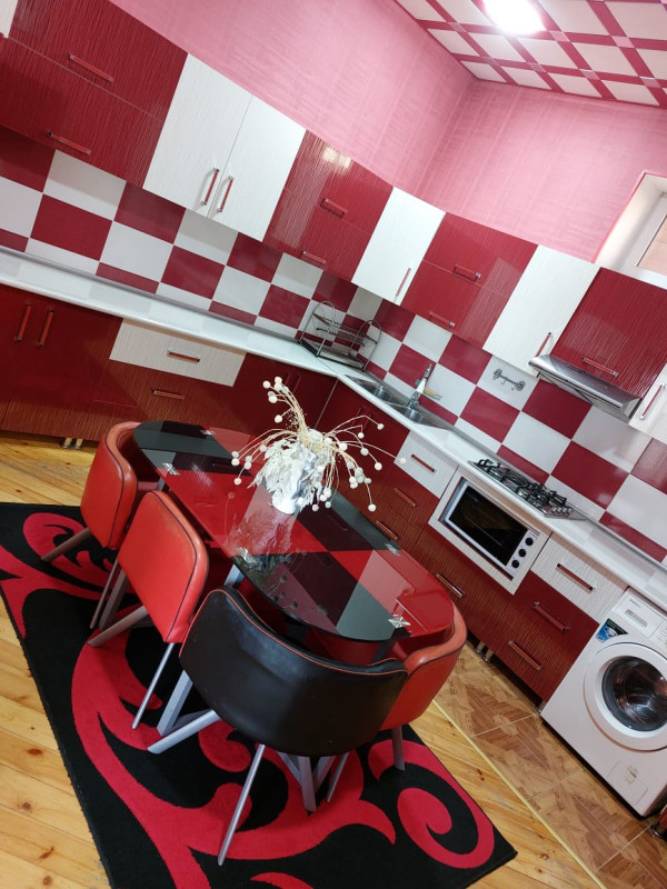 Kirayə VİLLA Gündəlik kirayə VILLA 3 geniş yataq otağı 1 rahat qonaq