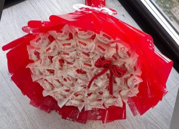 Kinder buketleri;Istenilen formada ve olcude buketleri