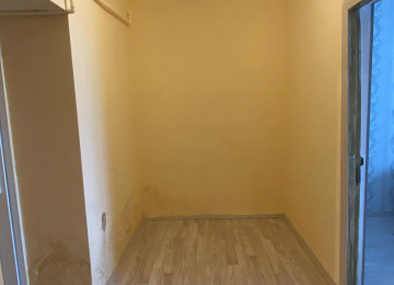 Naxçıvan MR, Culfa şəhərində, mərkəzdə təmirli mənzil