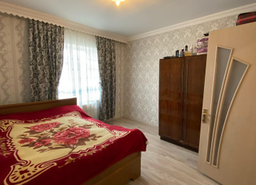 Naxçıvan MR, Culfa şəhərində, mərkəzdə təmirli mənzil