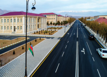 Naxçıvan MR, Culfa şəhərində, mərkəzdə təmirli mənzil