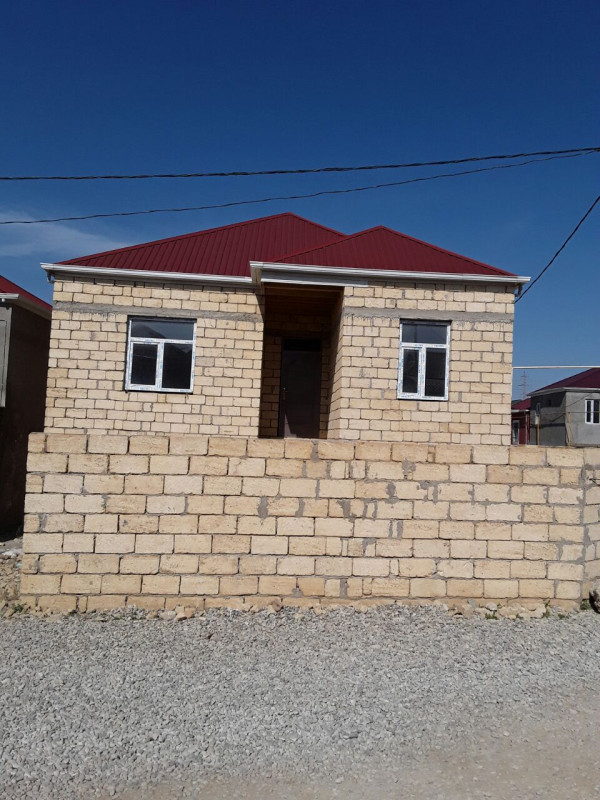 kreditle 3 otaqli heyet evi Kreditle ilkin odenis 18 min AZN odemekle 20 yanvar