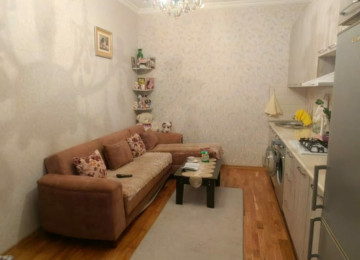 Xlrdalan Kirsdal Abseron 1 de 1 otaq 2 ye olmus Menzil