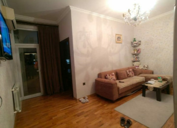 Xlrdalan Kirsdal Abseron 1 de 1 otaq 2 ye olmus Menzil