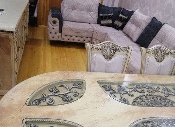 Xirdalanda narinci marketin yaxinliginda her bir seraiti