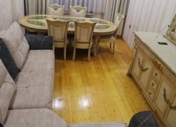 Xirdalanda narinci marketin yaxinliginda her bir seraiti