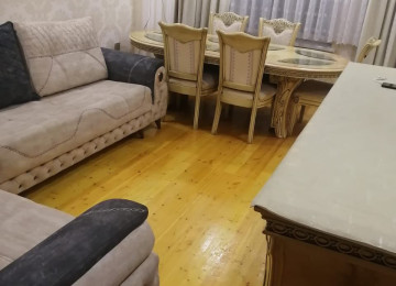 Xirdalanda narinci marketin yaxinliginda her bir seraiti