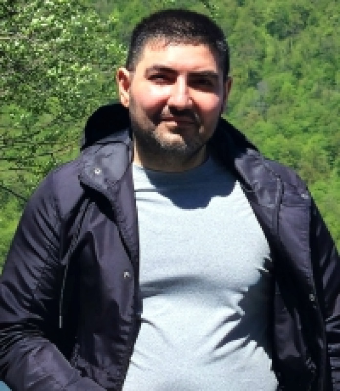 Qrafik Dizayner İş təcrübəsi : İş təcrübəsi : 5 ildən artıq Texniki