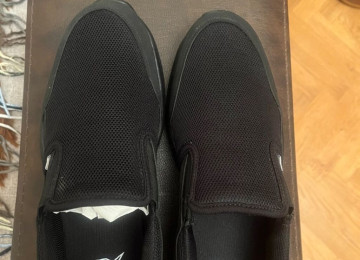 Kişi ayaqabisi kinetix brend razmer 41 satilir.Hec bir