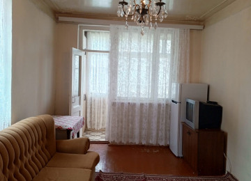 Xlrdalada teze bazar ve H.Eliyev parkln yanl 1 otaq 2 ye