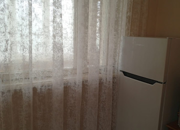 Xlrdalada teze bazar ve H.Eliyev parkln yanl 1 otaq 2 ye