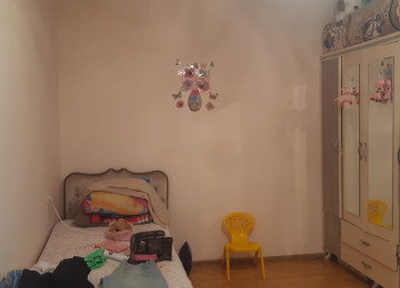 təcili ev satılır Xətai rayonu, Həzi Aslanov metrosu Sadıxcan küçəsi. 9