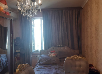 təcili ev satılır Xətai rayonu, Həzi Aslanov metrosu Sadıxcan küçəsi. 9