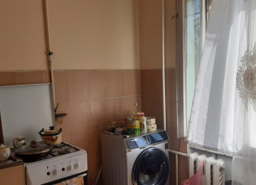 təcili ev satılır Xətai rayonu, Həzi Aslanov metrosu Sadıxcan küçəsi. 9