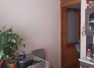 təcili ev satılır Xətai rayonu, Həzi Aslanov metrosu Sadıxcan küçəsi. 9