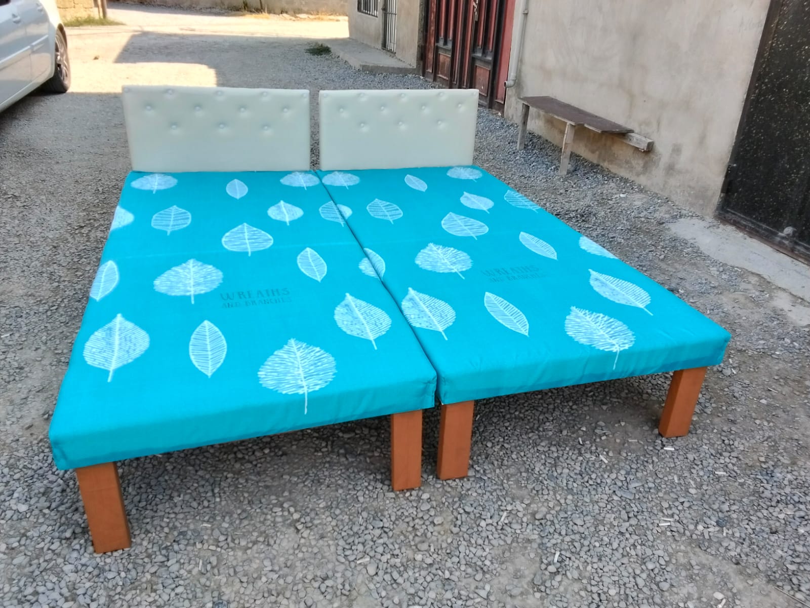 Kravat 60 manat Taxt 110 manat Çatdırılma var Whopcat