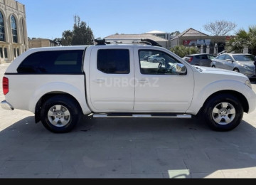 Nissan Navara yaxçi vəziyyətdədir heç bir problemi yoxdur