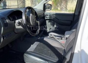 Nissan Navara yaxçi vəziyyətdədir heç bir problemi yoxdur