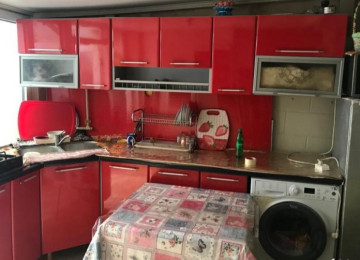 Yasamal rayonu 1 ci alatavada 2 otaqli ev kiraye verilir.Ev