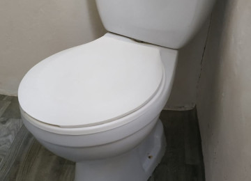 Yaxşı vəziyyətdə, istifadə üçün yararlı unitaz satılır.