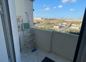 Mənzil Bakı-Sumqayıt yolu üzərində yerləşir. Əla təmirlidir