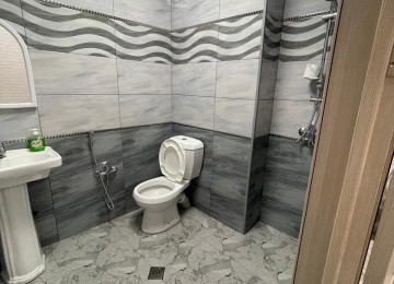 Mənzil Bakı-Sumqayıt yolu üzərində yerləşir. Əla təmirlidir