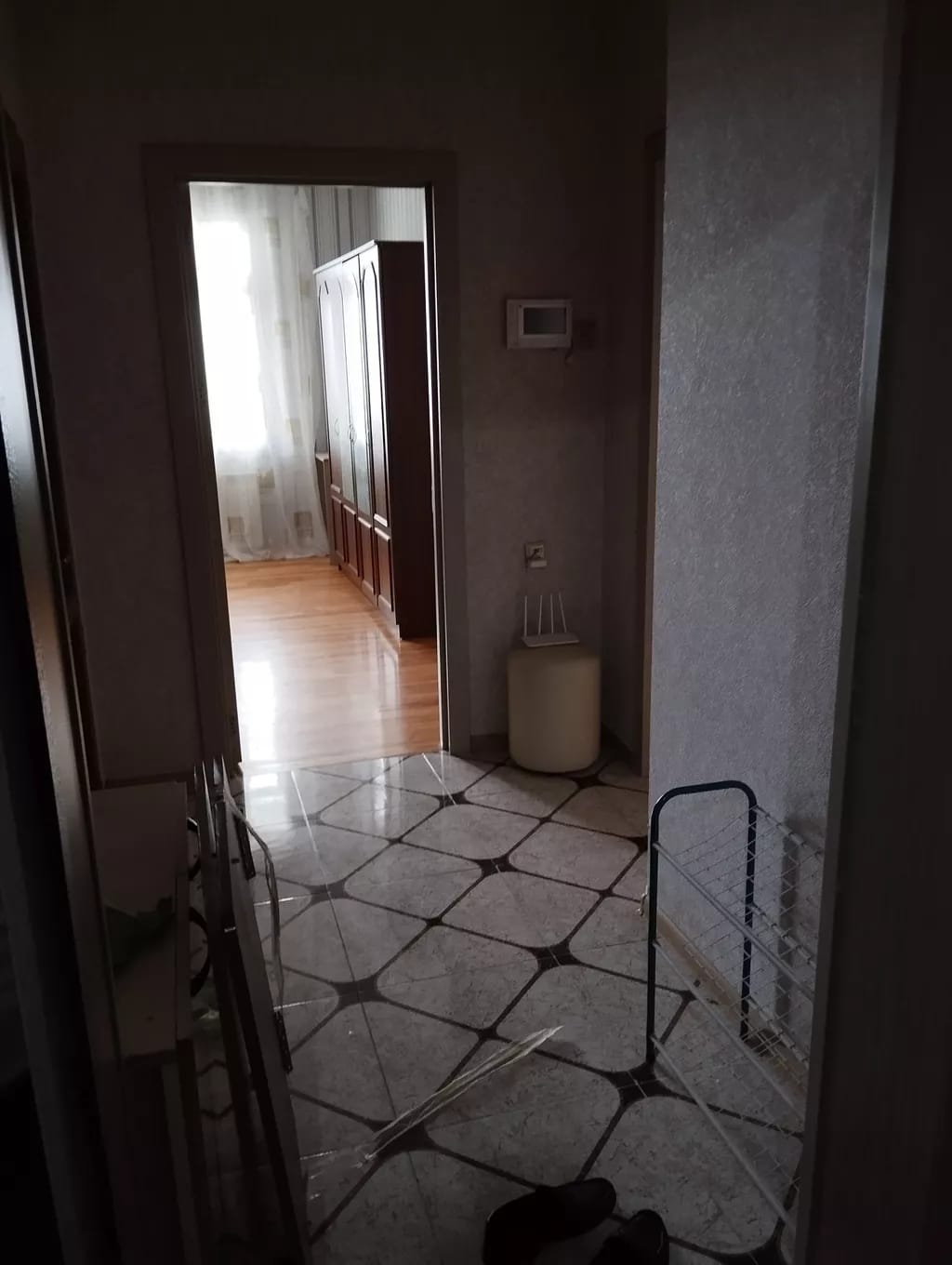 Xlrdalada H.Eliyev parklnan uzbeyuz 2.otaq menzil kiraye