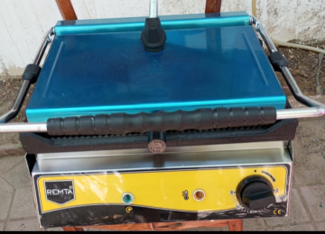 Dönərxana üçün avadanlıqlar satılır. Yenidir.Qutunun