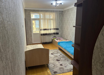 Xlrdalan 4 sayll tam orta Mektebin yanl 2 otaq menzil