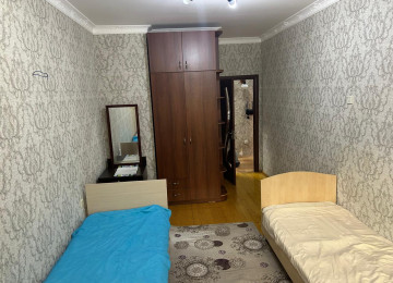 Xlrdalan 4 sayll tam orta Mektebin yanl 2 otaq menzil