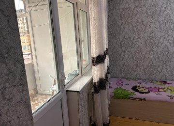 Xlrdalan 4 sayll tam orta Mektebin yanl 2 otaq menzil