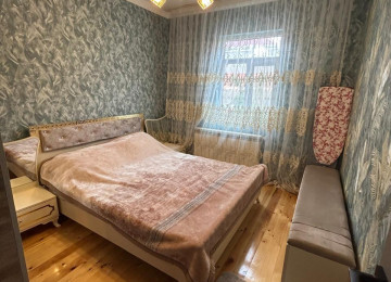 Xlrdalan Milyaner Mehelesi 3 otaq heyet evi tecli satllr