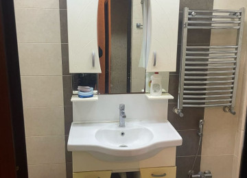 Mənzil xirdalanin tam merkezinde yerlesir butun iase