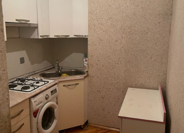 Mənzil xirdalanin tam merkezinde yerlesir butun iase