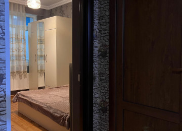 Riyat Ticaret Merkezide 1 otaq duzelme 2 ye olmus 50 kv 11