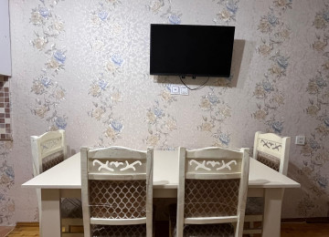 Riyat Ticaret Merkezide 1 otaq duzelme 2 ye olmus 50 kv 11