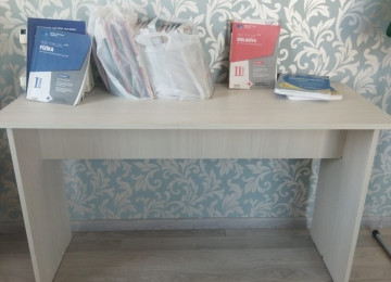 yazı masası veya dırnaq stolu kımıde ıstıfade edıle