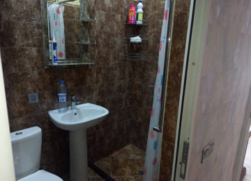 Qurtlus 93 de 3 otaq menzil kiraye verlir hersarayetnen 360