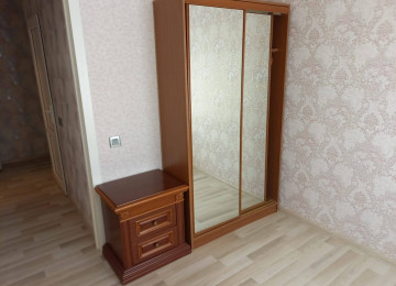 Qurtlus 93 de 3 otaq menzil kiraye verlir hersarayetnen 360